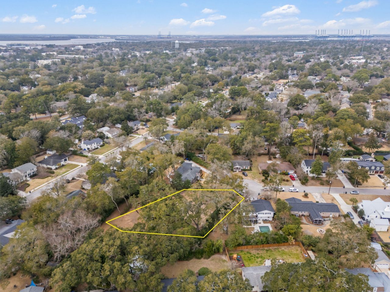 1042 Chambers Lane Photo 11