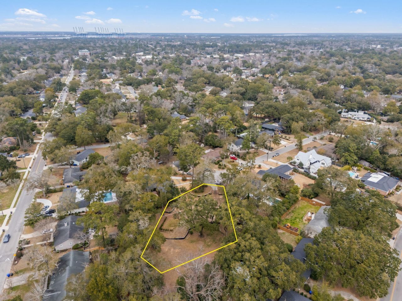 1042 Chambers Lane Photo 12