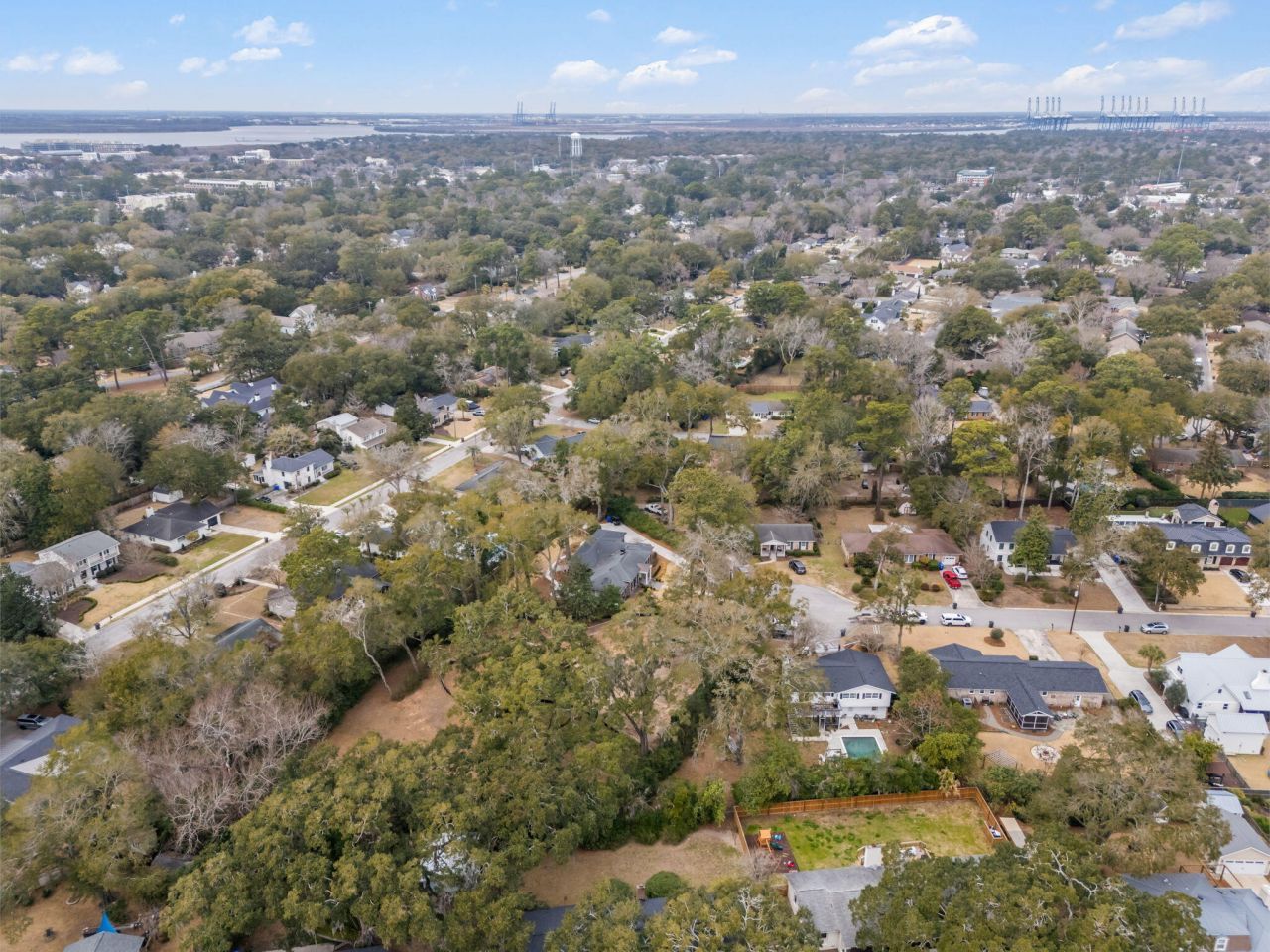 1042 Chambers Lane Photo 14