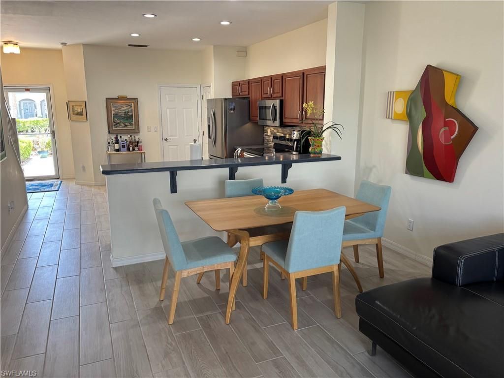 8451 Village Edge Cir, Unit 3, Fort Myers, FL 33919 Photo