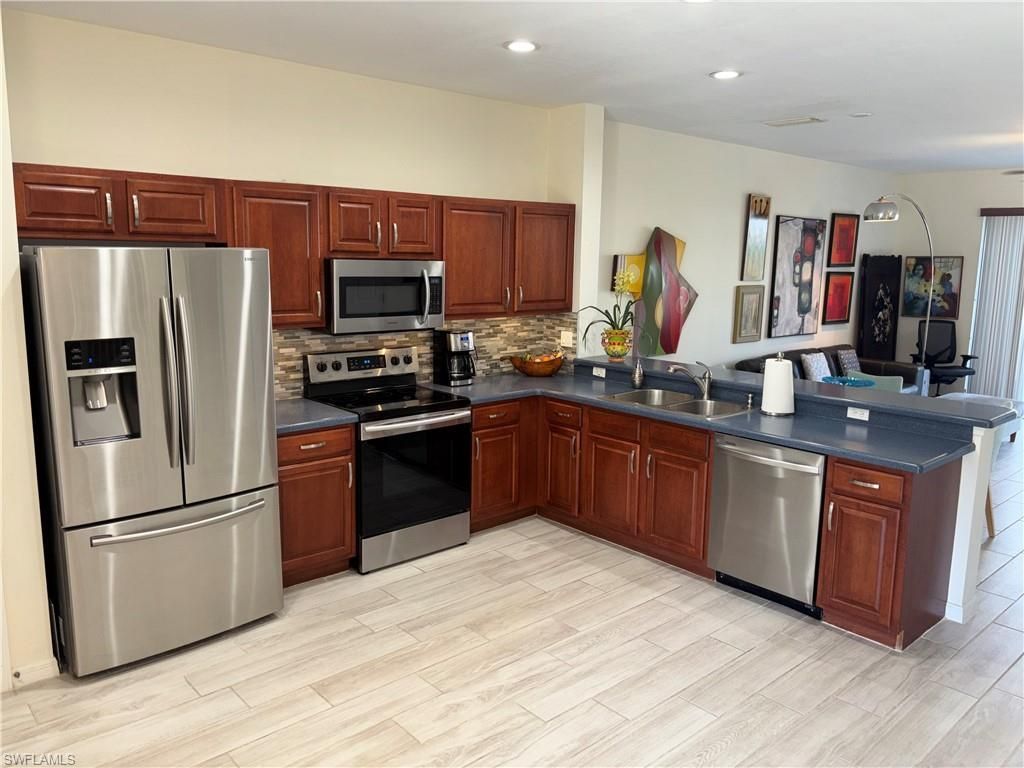 8451 Village Edge Cir, Unit 3, Fort Myers, FL 33919 Photo