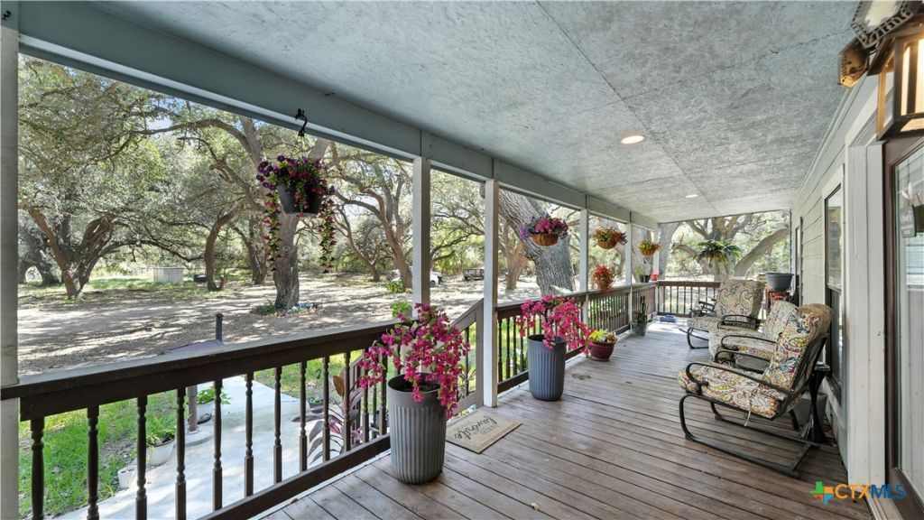 1784 Fm 538, Stockdale, TX 78160 Main Photo