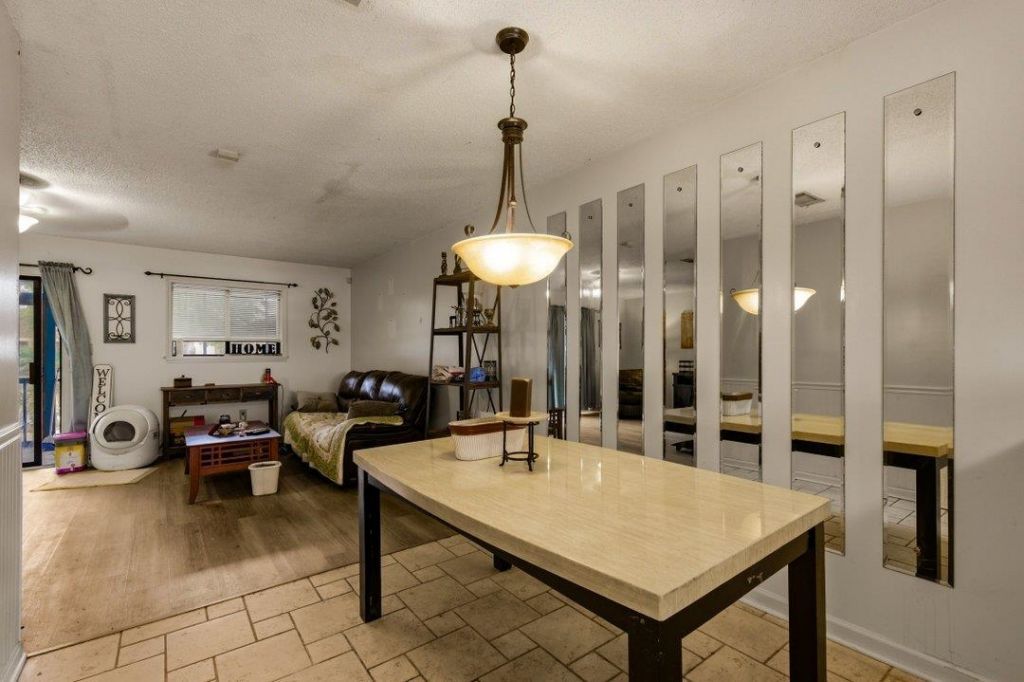 775 Plantation Dr.  Photo 7