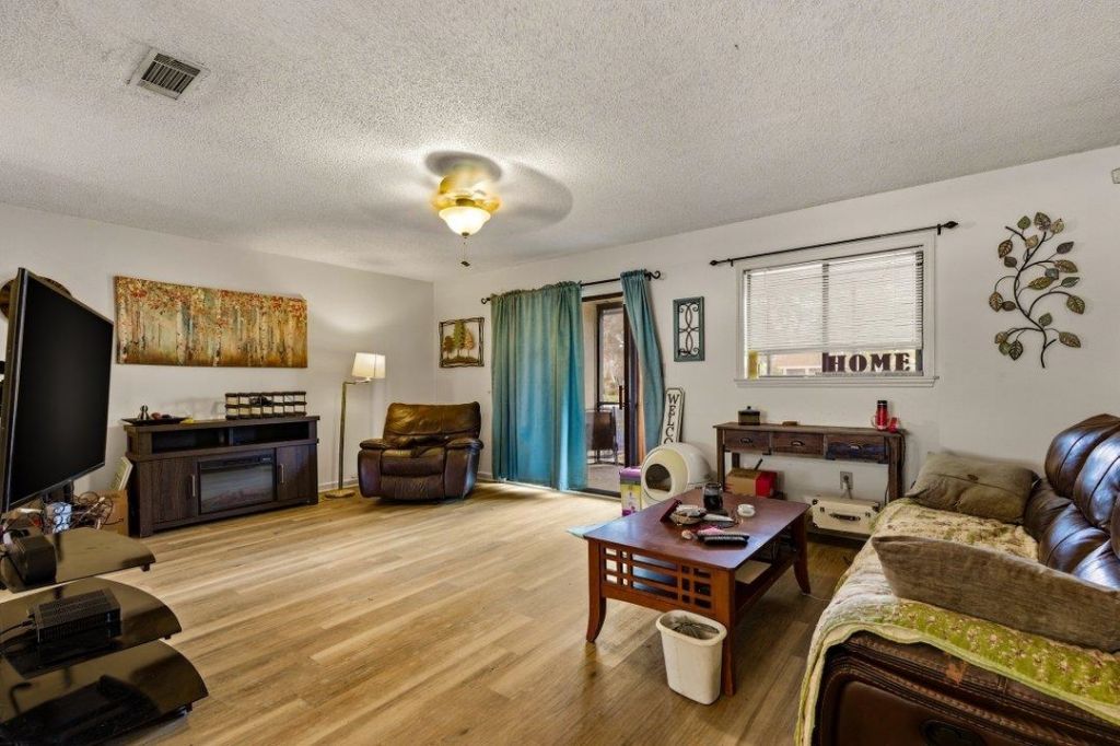 775 Plantation Dr.  Photo 8