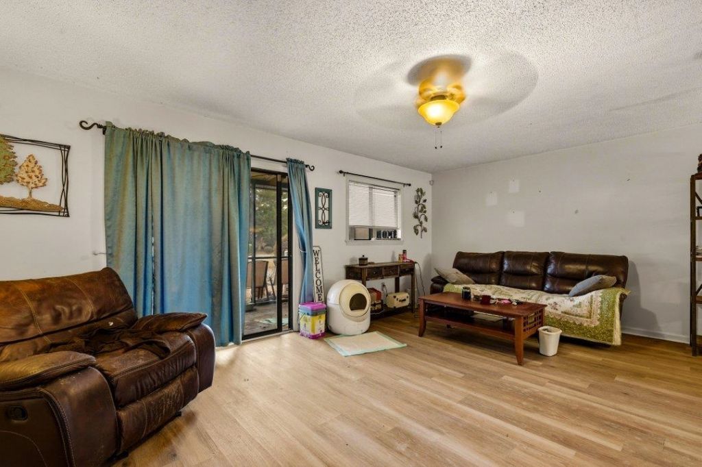 775 Plantation Dr.  Photo 9