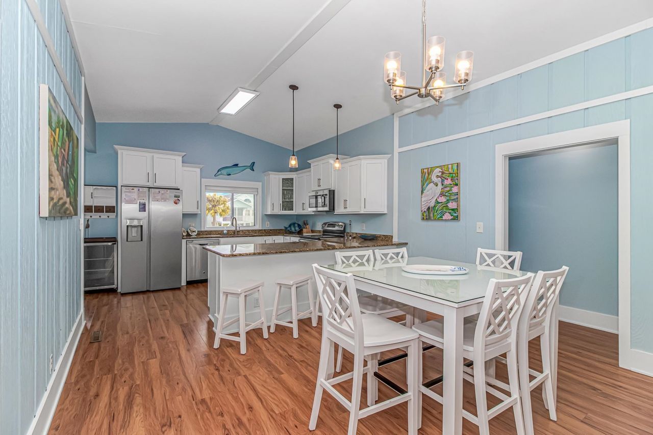 304 42nd Ave. N  Photo 11