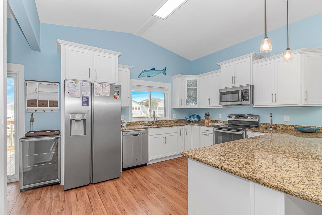 304 42nd Ave. N  Photo 13