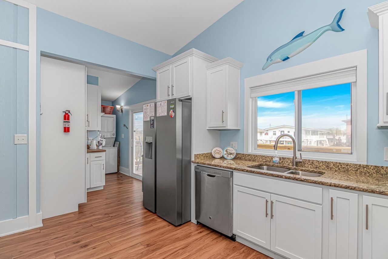 304 42nd Ave. N  Photo 15