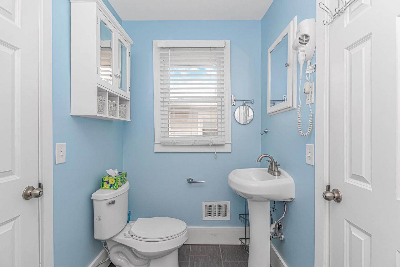 304 42nd Ave. N  Photo 19