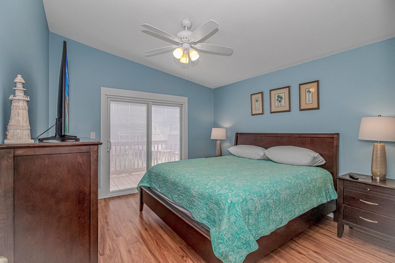 304 42nd Ave. N  Photo 23