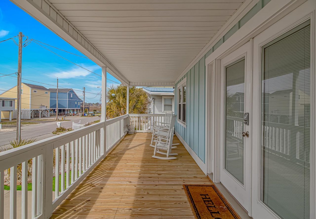 304 42nd Ave. N  Photo 5