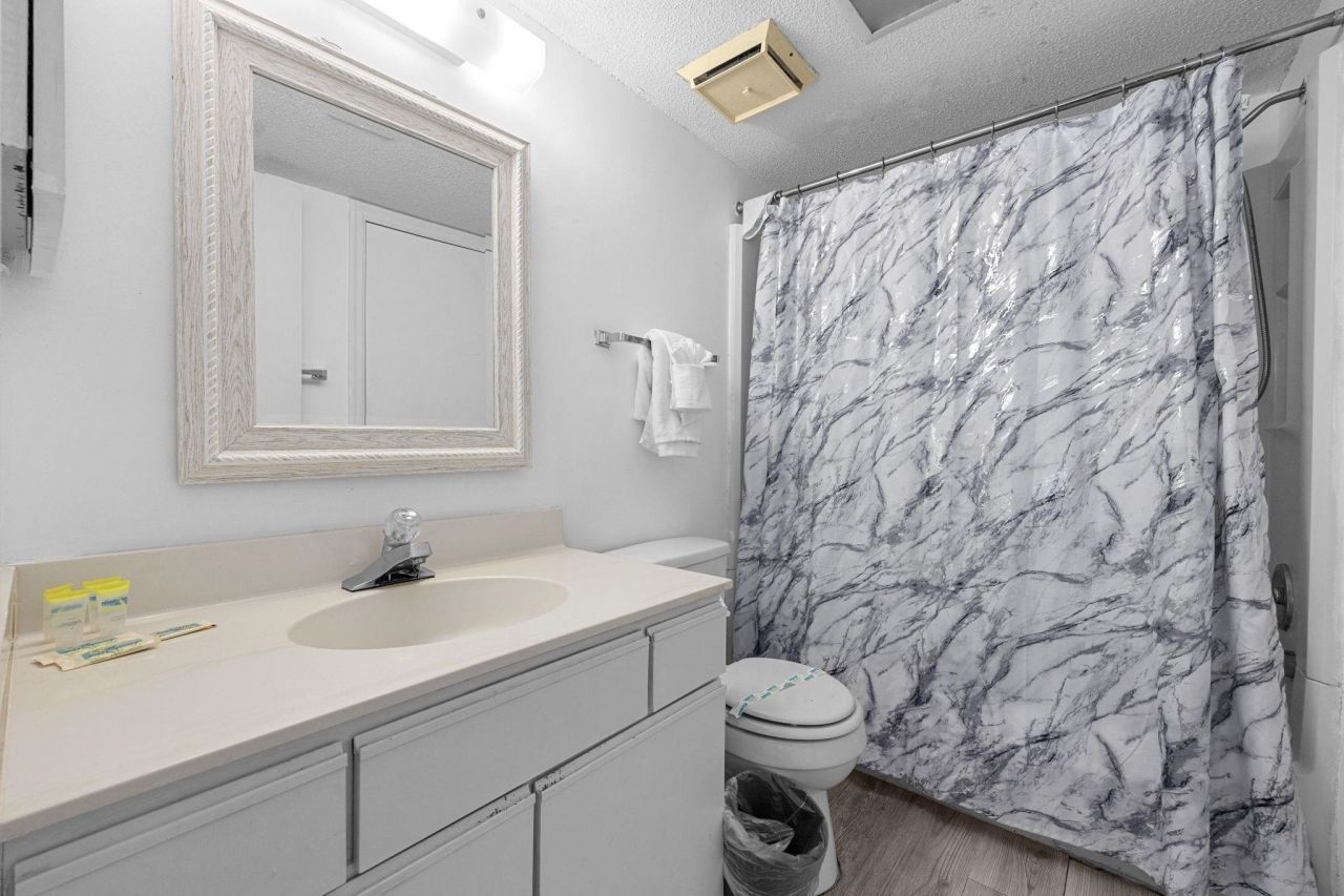 5905 S Kings Hwy.  Photo 11