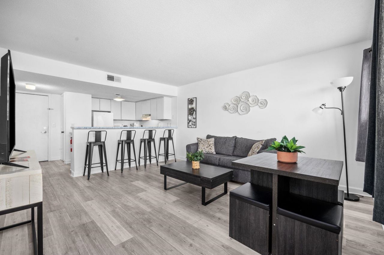 5905 S Kings Hwy.  Photo 4