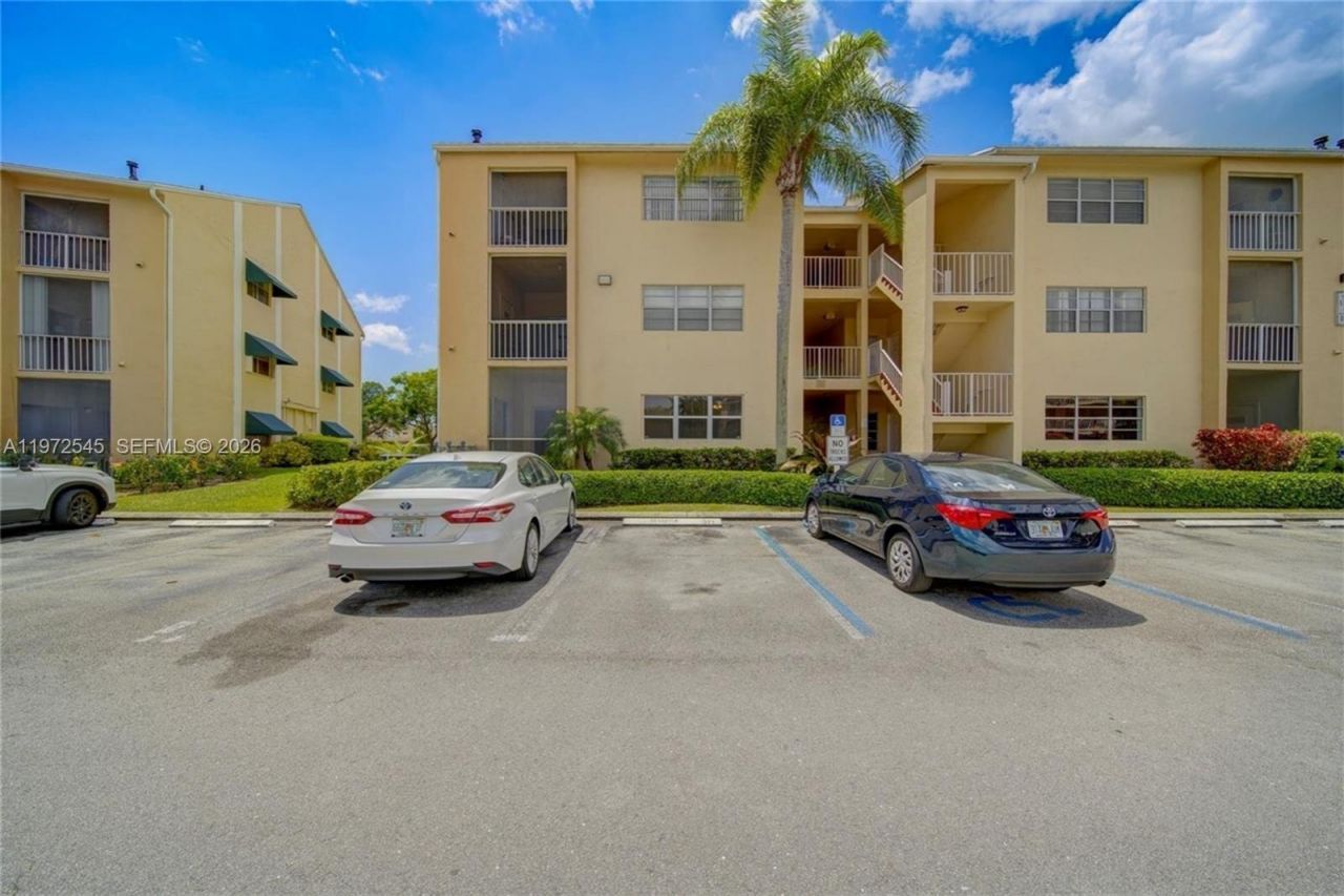15285 SW 107th Ln , Unit 201, Miami, FL 33196 Photo