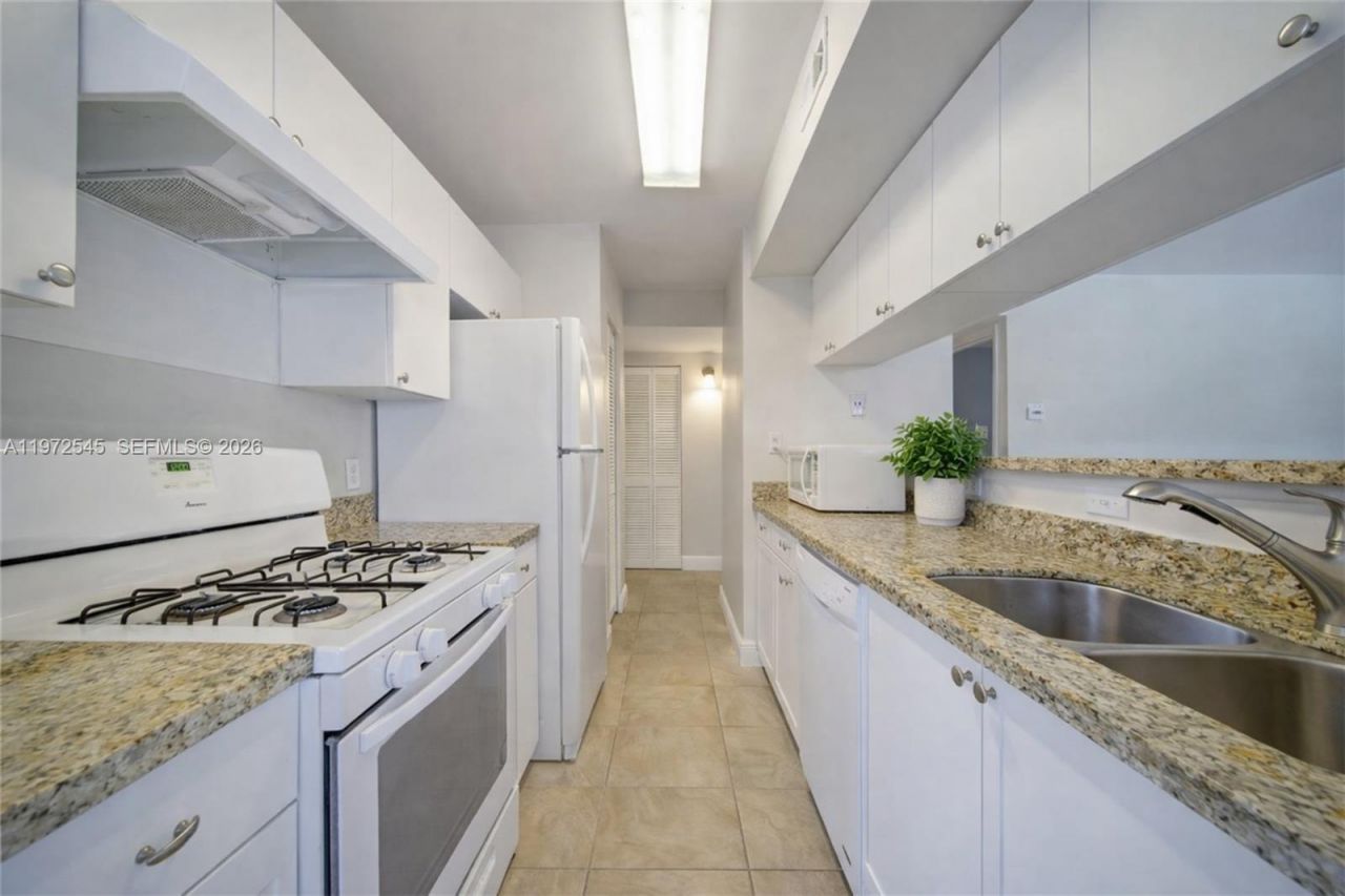 15285 SW 107th Ln , Unit 201, Miami, FL 33196 Photo