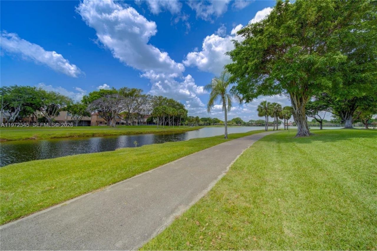 15285 SW 107th Ln , Unit 201, Miami, FL 33196 Photo