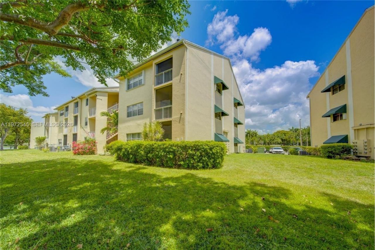 15285 SW 107th Ln , Unit 201, Miami, FL 33196 Photo