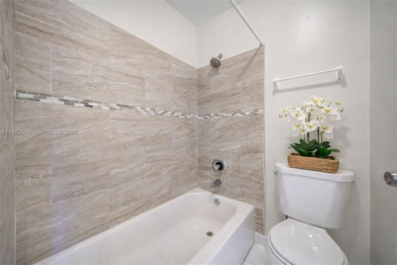 15285 SW 107th Ln , Unit 201, Miami, FL 33196 Photo