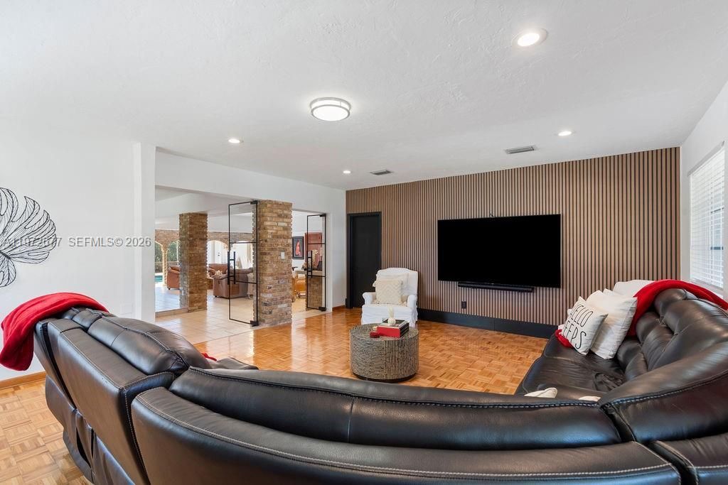 13780 SW 73rd Ct, Palmetto Bay, FL 33158 Photo