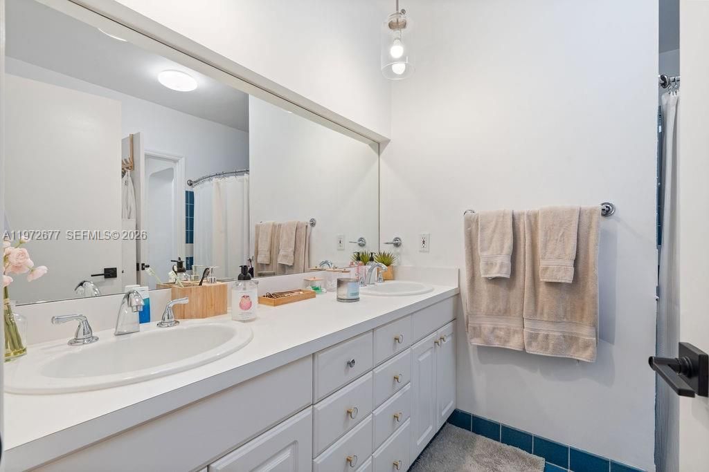 13780 SW 73rd Ct, Palmetto Bay, FL 33158 Photo