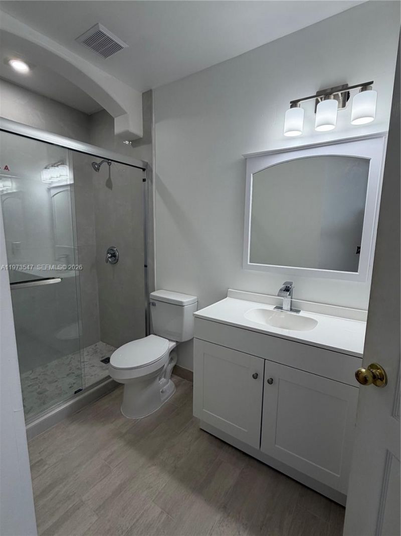 8336 NW 10th St , Unit 8H, Miami, FL 33126 Photo