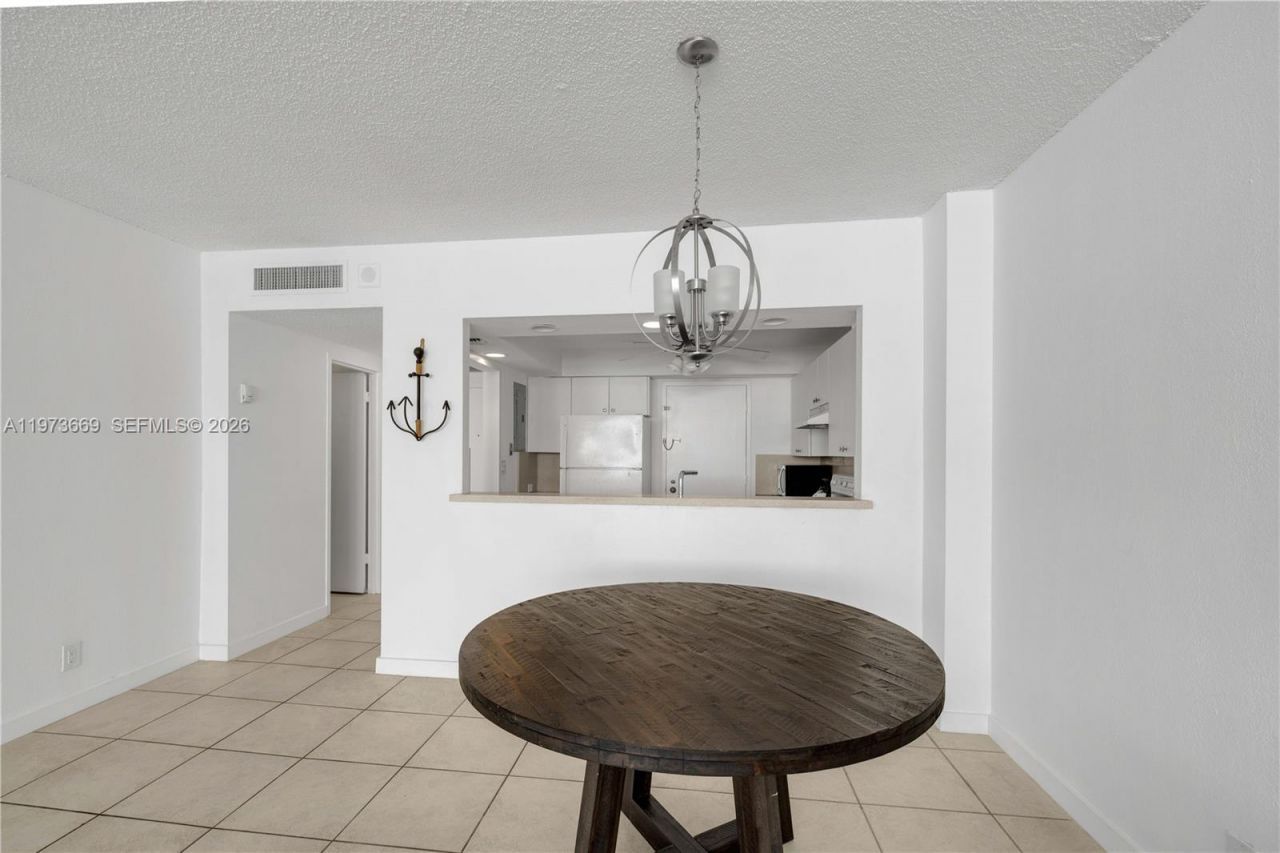 3725 S Ocean Dr , Unit 905, Hollywood, FL 33019 Photo