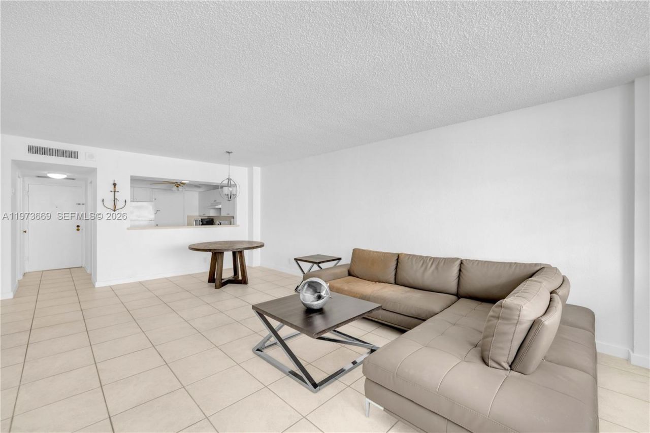 3725 S Ocean Dr , Unit 905, Hollywood, FL 33019 Photo