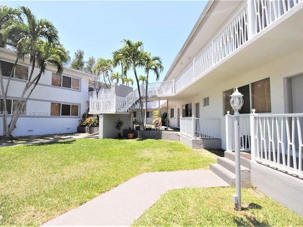 75 S Shore Dr , Unit 3B, Miami Beach, FL 33141