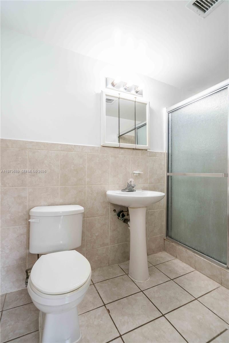 75 S Shore Dr , Unit 3B, Miami Beach, FL 33141 Photo