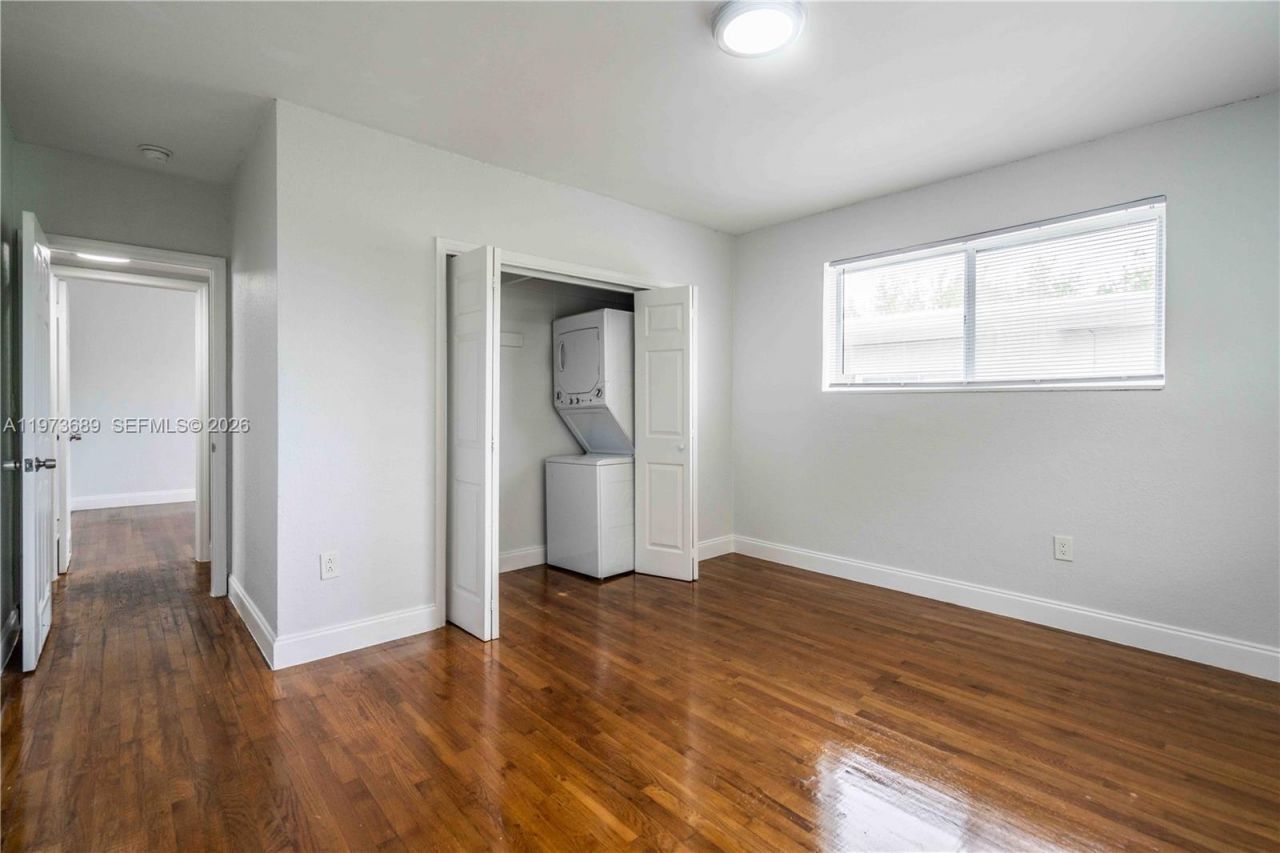 75 S Shore Dr , Unit 3B, Miami Beach, FL 33141 Photo