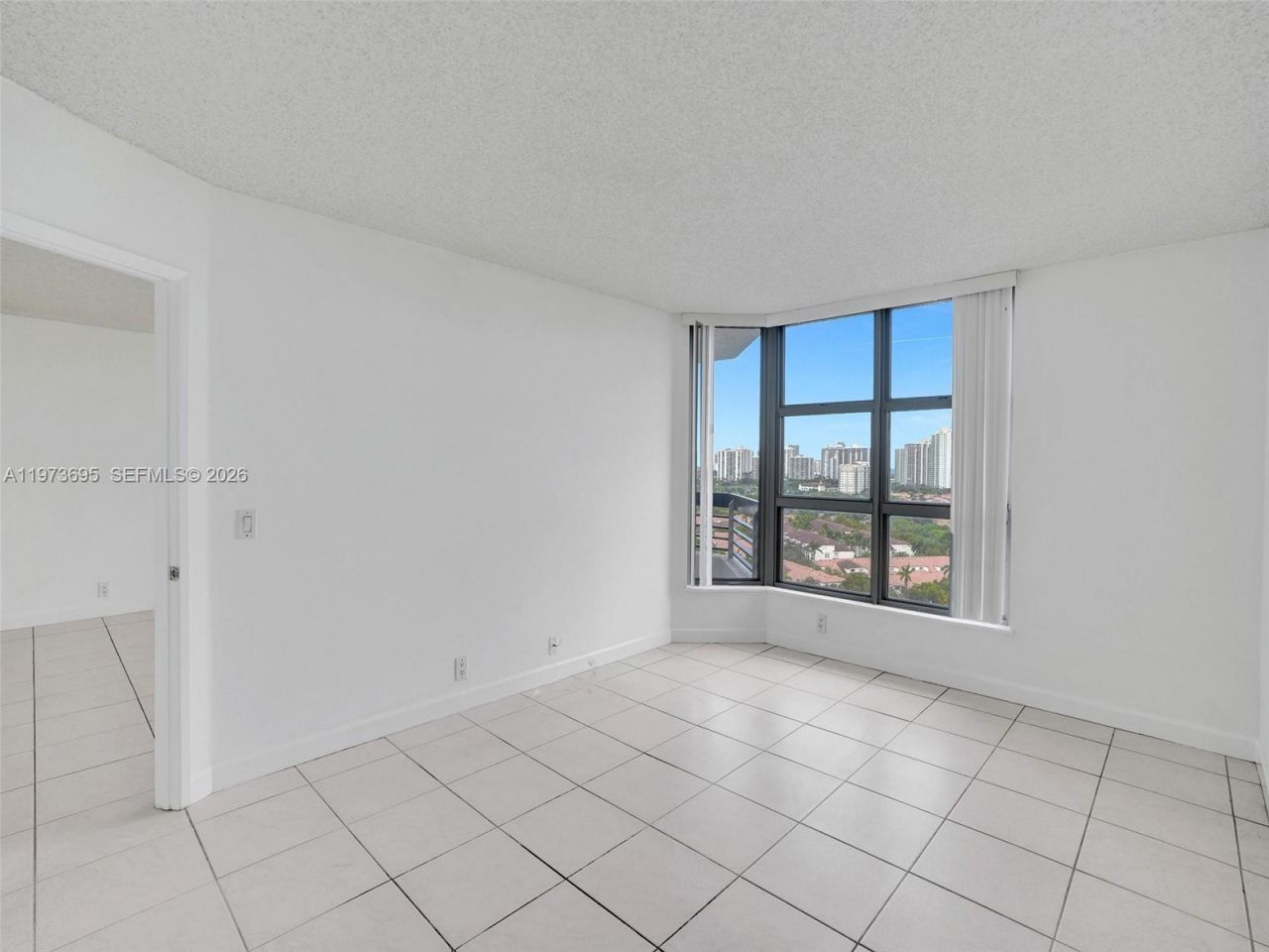 3400 192nd St , Unit 1811, Aventura, FL 33180 Photo