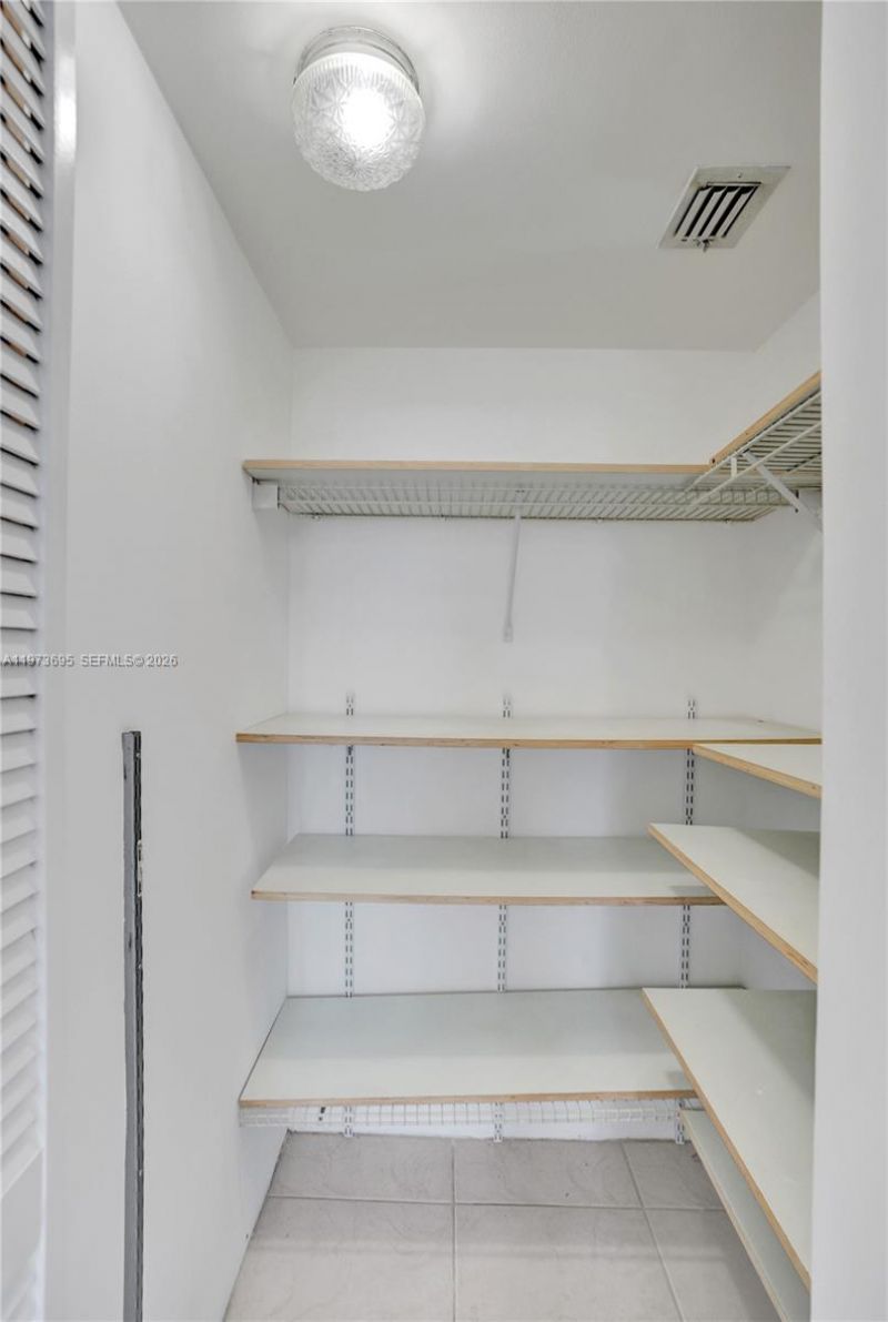 3400 192nd St , Unit 1811, Aventura, FL 33180 Photo