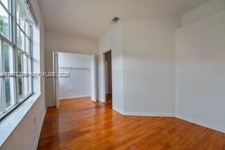 1051 Meridian Ave, Unit 1I, Miami Beach, FL 33139 Photo