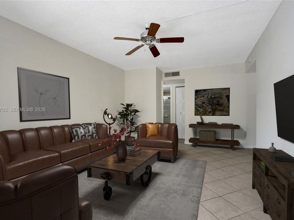 6655 W Broward Blvd, Unit 309, Plantation, FL 33317