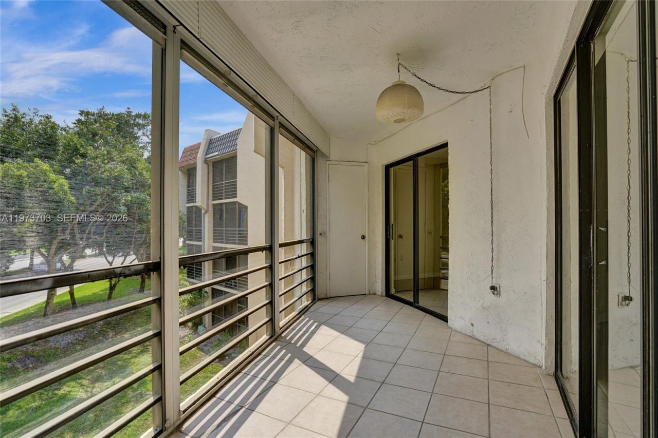 6655 W Broward Blvd, Unit 309, Plantation, FL 33317 Photo