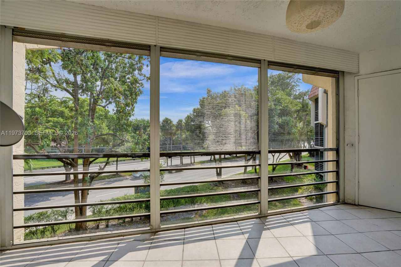 6655 W Broward Blvd, Unit 309, Plantation, FL 33317 Photo