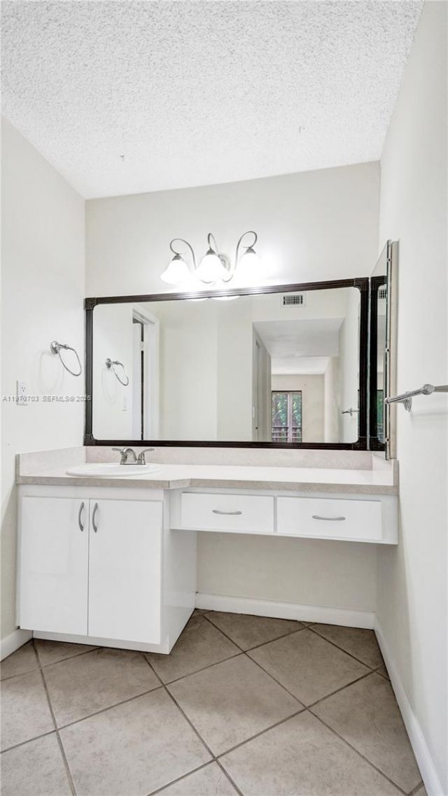 6655 W Broward Blvd, Unit 309, Plantation, FL 33317 Photo