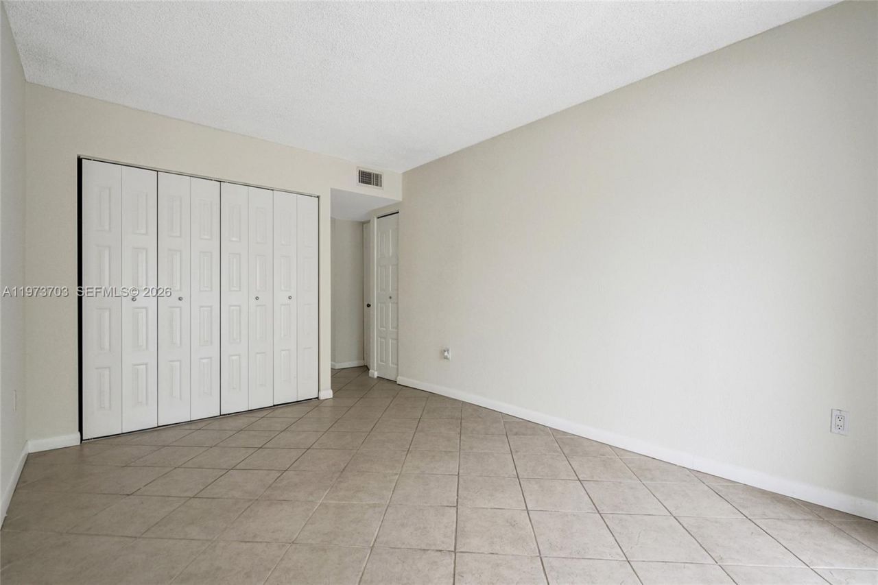6655 W Broward Blvd, Unit 309, Plantation, FL 33317 Photo