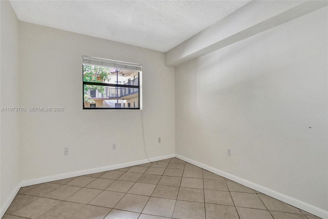 6655 W Broward Blvd, Unit 309, Plantation, FL 33317 Photo