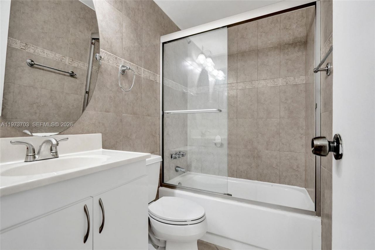 6655 W Broward Blvd, Unit 309, Plantation, FL 33317 Photo