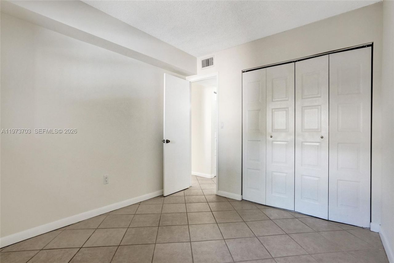 6655 W Broward Blvd, Unit 309, Plantation, FL 33317 Photo