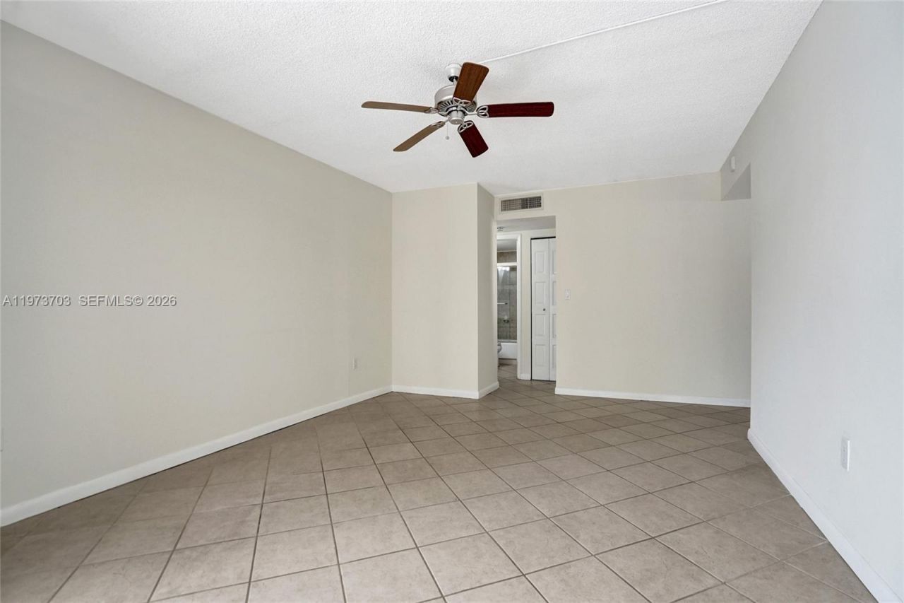 6655 W Broward Blvd, Unit 309, Plantation, FL 33317 Photo
