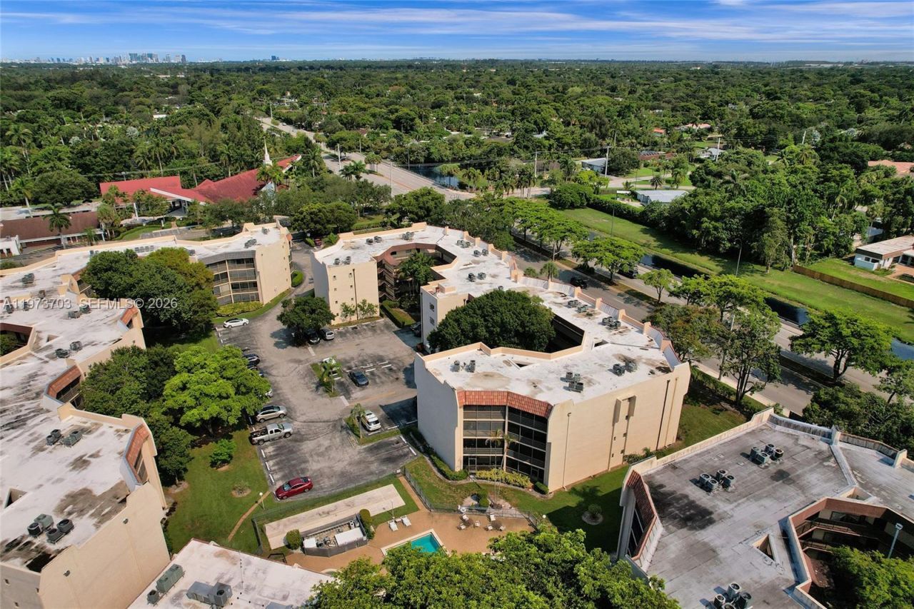 6655 W Broward Blvd, Unit 309, Plantation, FL 33317 Photo