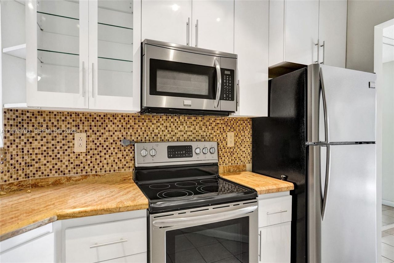 6655 W Broward Blvd, Unit 309, Plantation, FL 33317 Photo