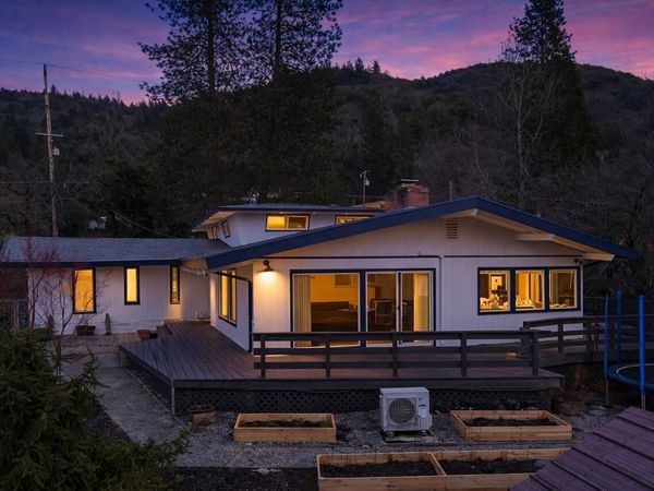 1305 NE Roseana Drive, Grants Pass, OR 97526