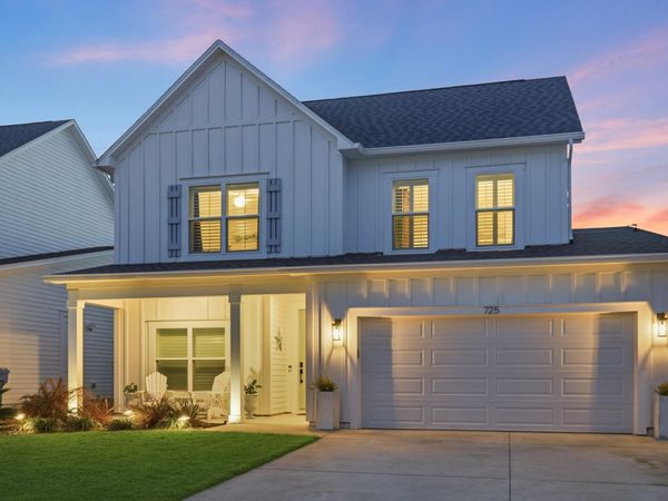 725 Landing Circle, Panama City Beach, FL 32413