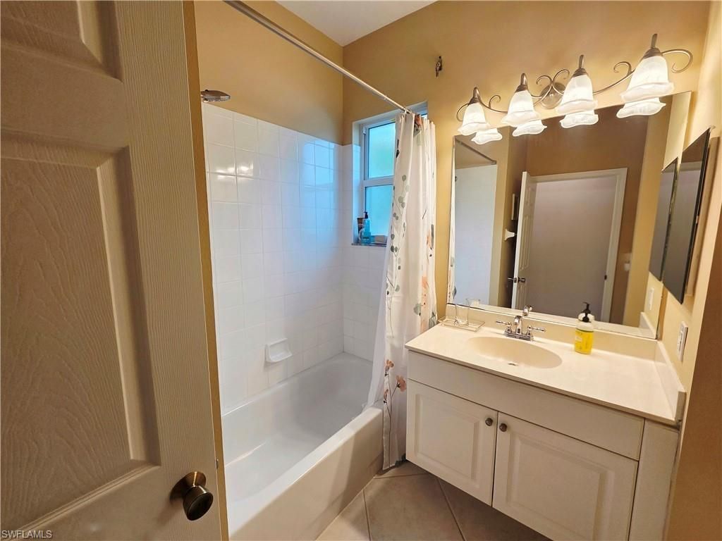6775 Huntington Lakes Cir, Unit 202, Naples, FL 34119 Photo