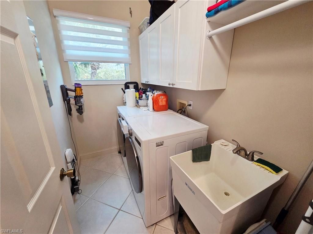 6775 Huntington Lakes Cir, Unit 202, Naples, FL 34119 Photo
