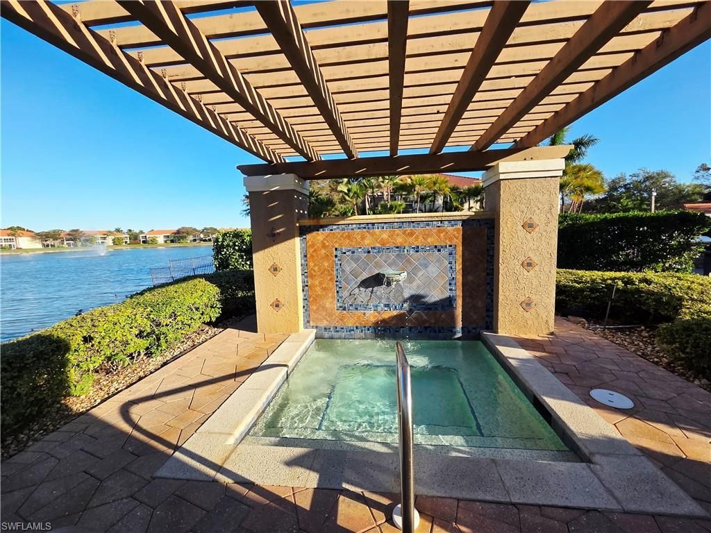 6775 Huntington Lakes Cir, Unit 202, Naples, FL 34119 Photo
