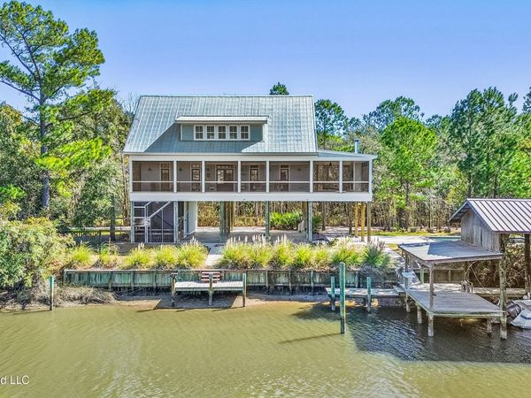 5081 Eastway Drive, Pass Christian, MS 39571